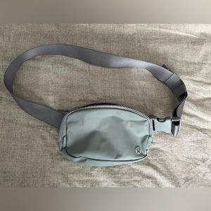 lululemon belt bag